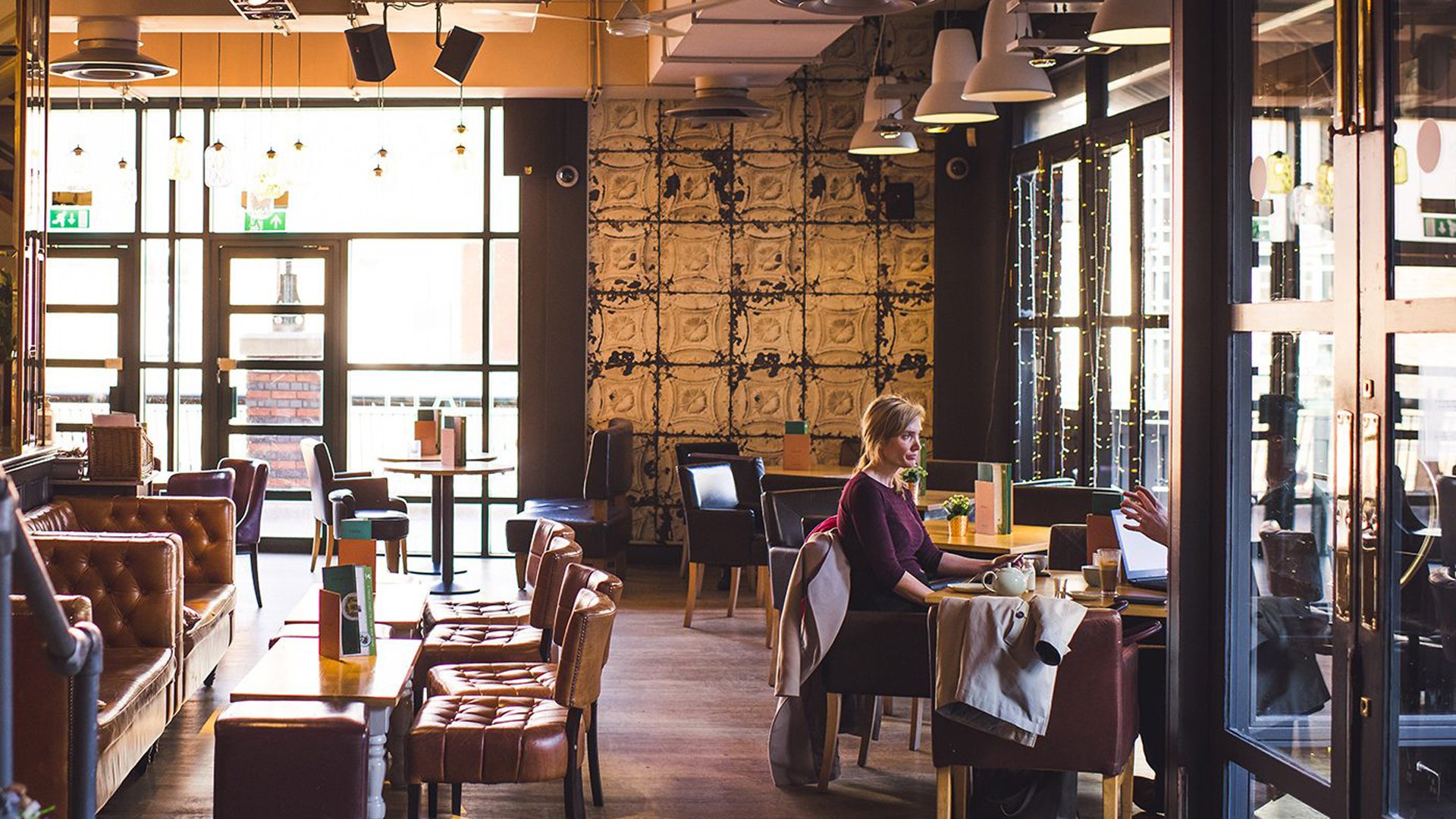 Mitchells & Butlers SEO case study header image showing inside of Harvester restaurant